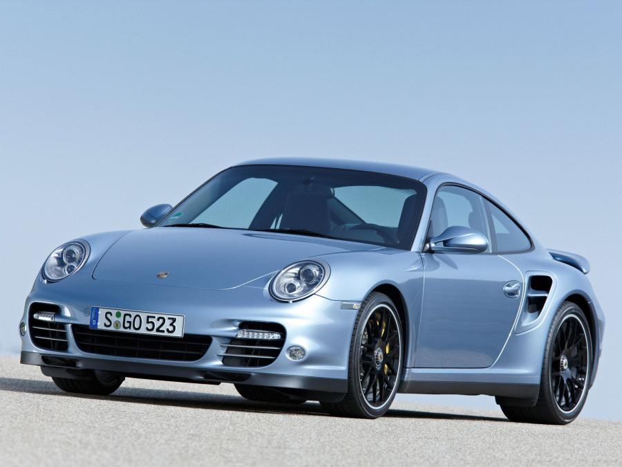  Porsche 911 Turbo S 2010 года  (фото 21 из 31)